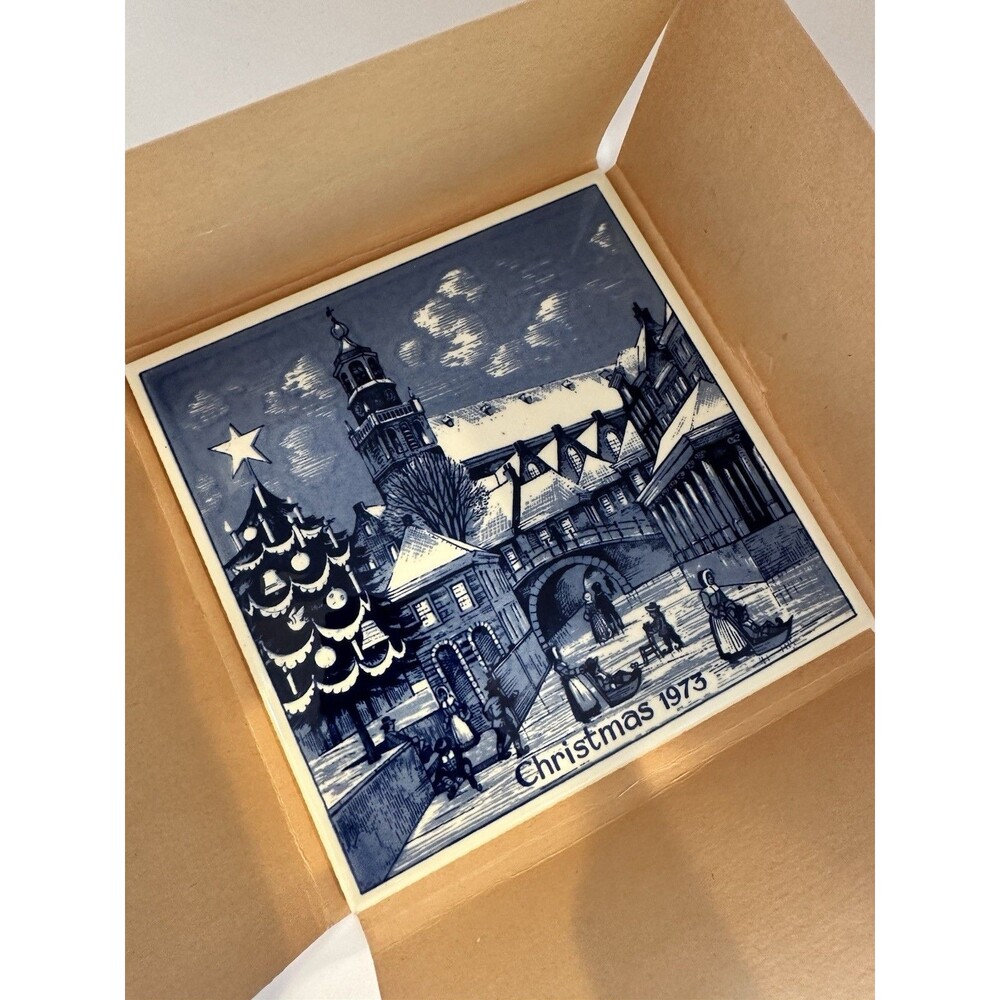 Royal Delft Christmas 1973 Hanging Tile St. Jans-Church at Gouda With Packaging - Picture 4 of 7